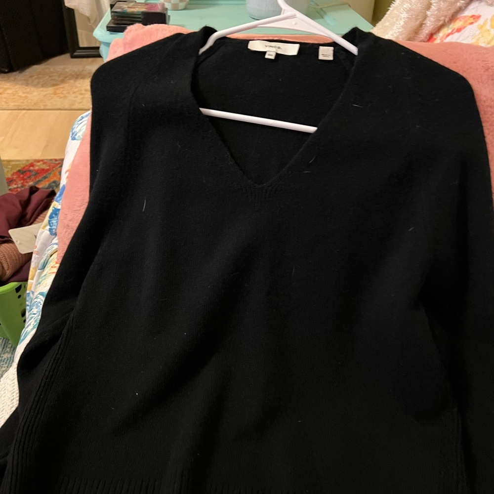 Vince Women's Black V-Neck wool sweater